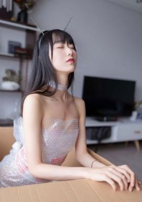 彩象岛的女孩儿